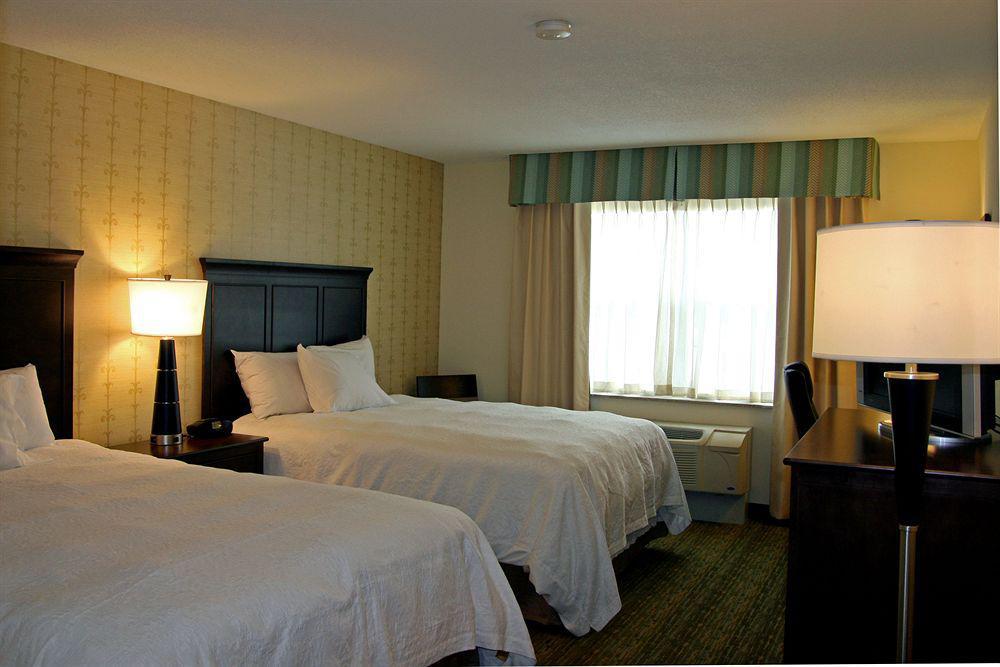 Hampton Inn דובר מראה חיצוני תמונה