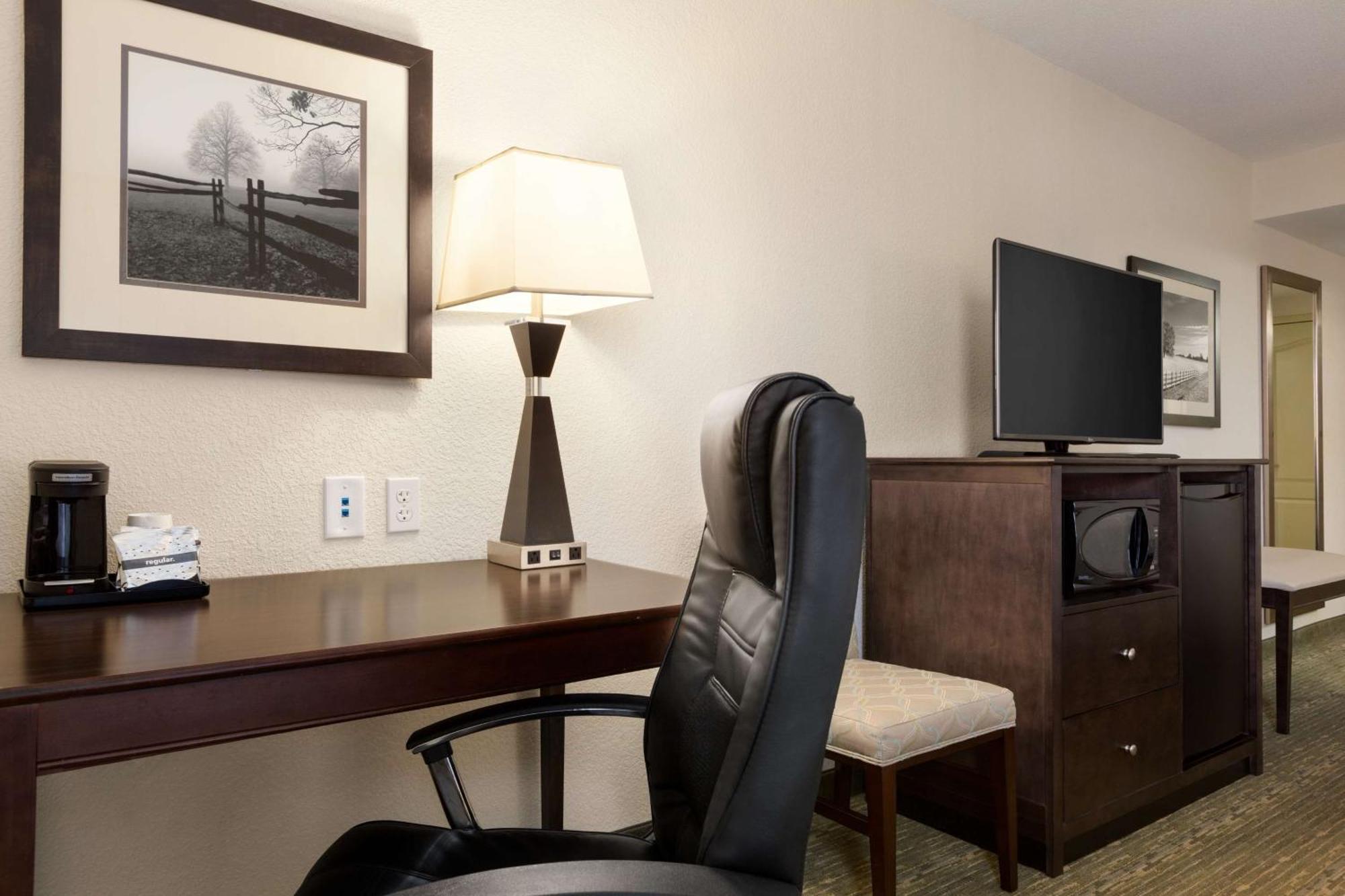 Hampton Inn דובר מראה חיצוני תמונה