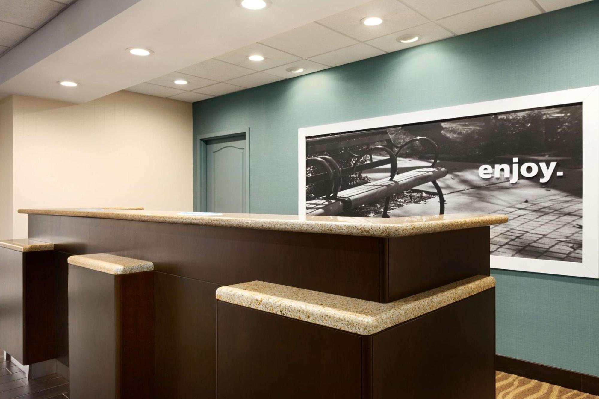 Hampton Inn דובר מראה חיצוני תמונה