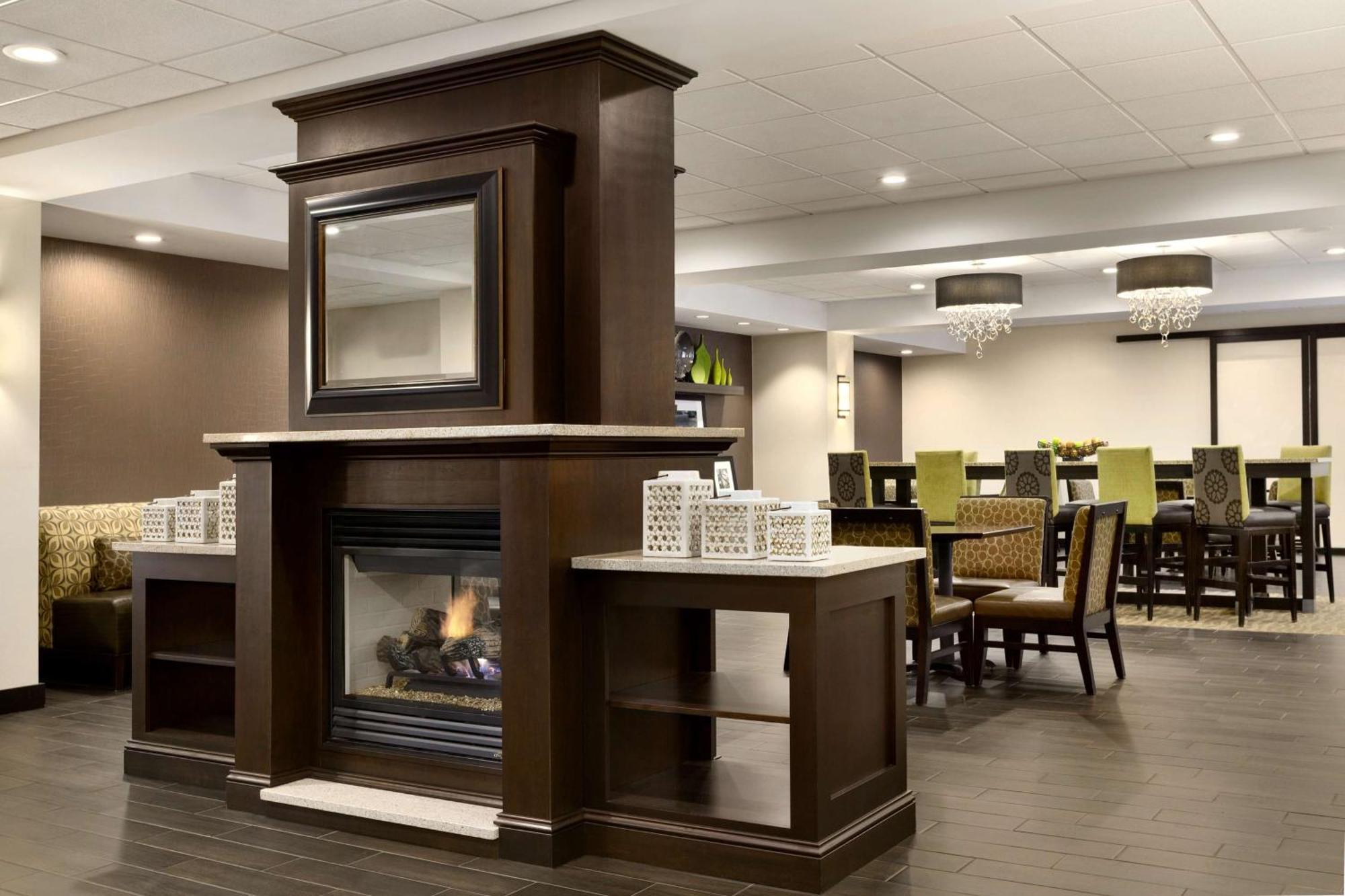 Hampton Inn דובר מראה חיצוני תמונה