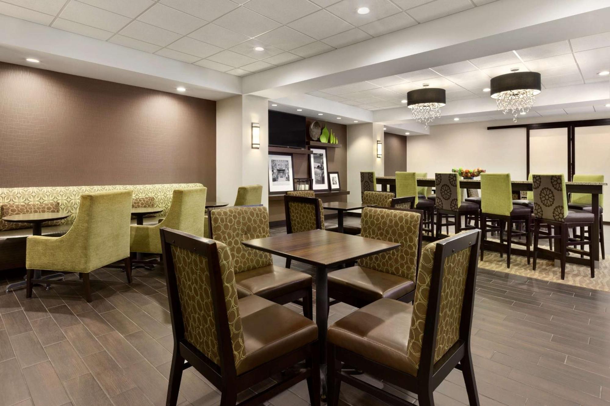 Hampton Inn דובר מראה חיצוני תמונה